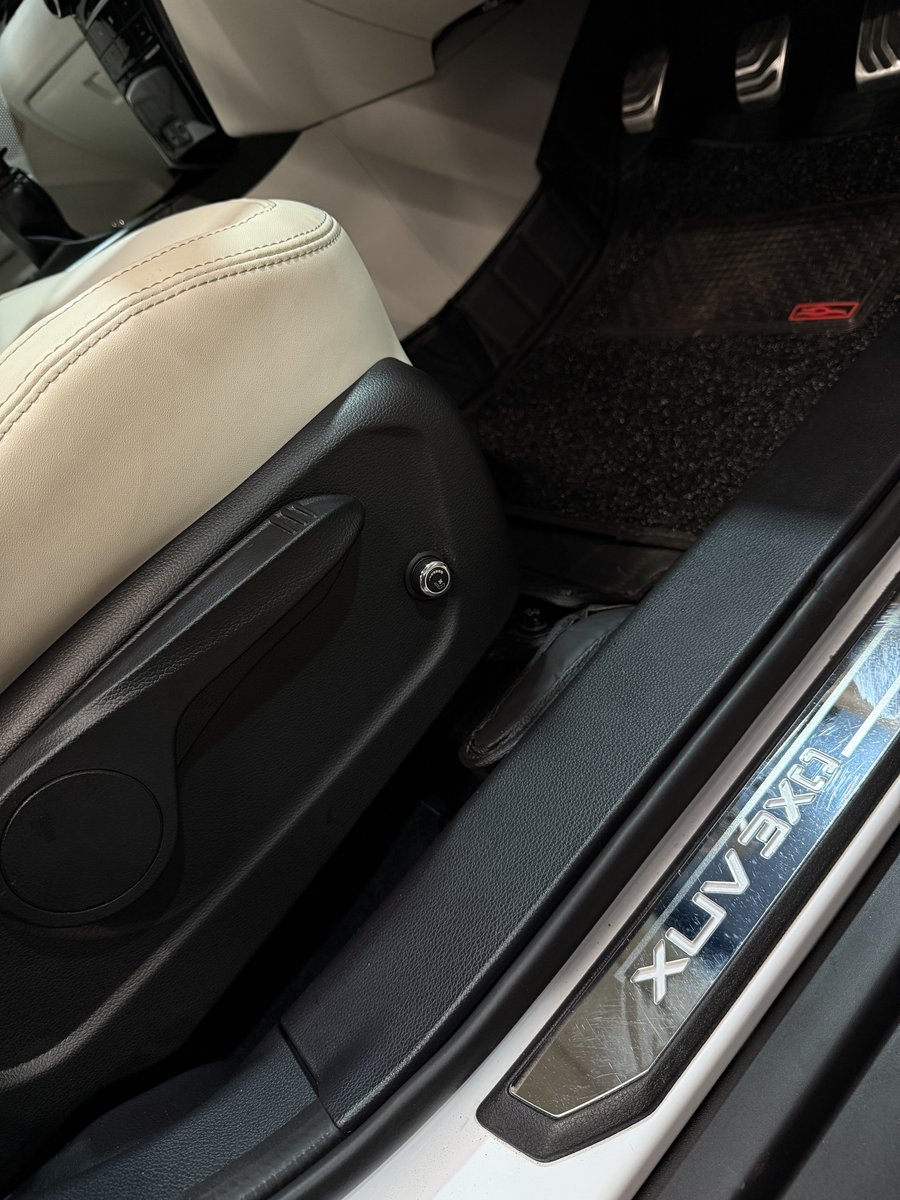Mahindra 3XO dynamic multi-zone interior ambient lighting installation